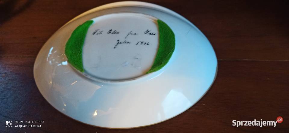 Paterka miseczka
W ciekawym kształcie Biała