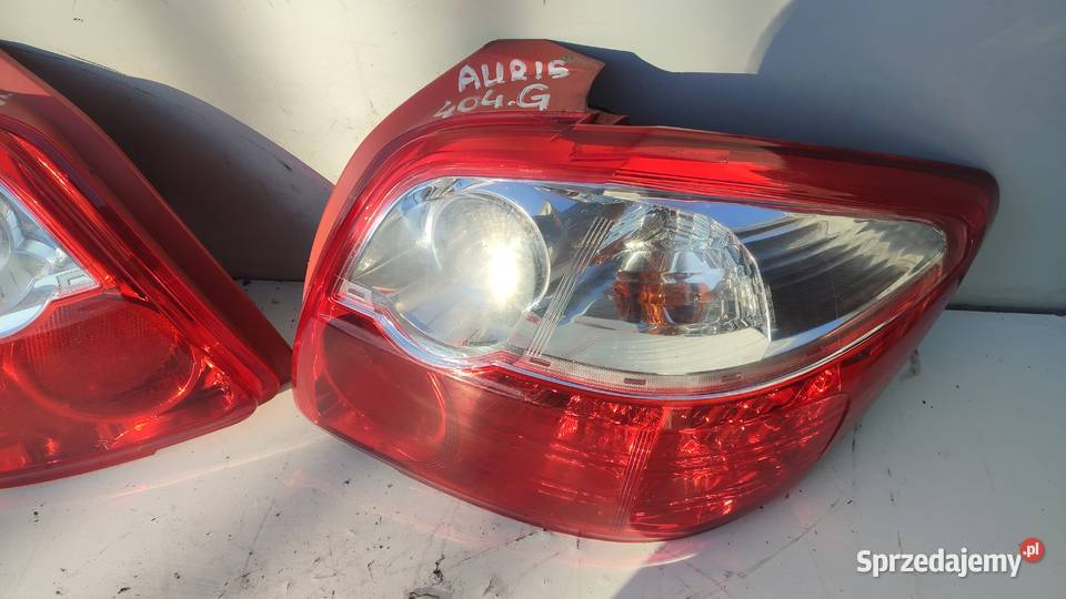TOYOTA AURIS 1 LIFT 0912 LAMPA TYL PRAWA LEWA Włoszczowa
