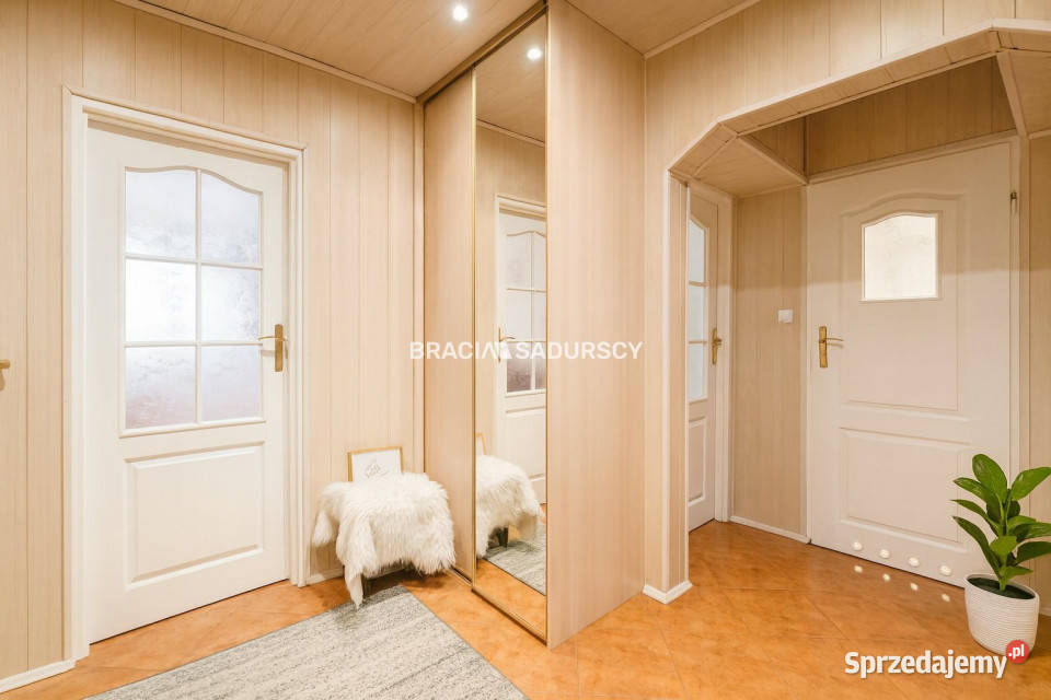 Mieszkanie Kraków os Oświecenia 5383m2 blok