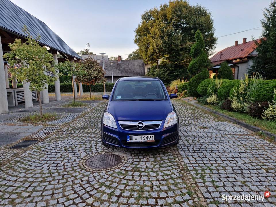 Opel Zafira B 19 CDTI 7 Osobowy Niski przebieg kupiony w Polsce