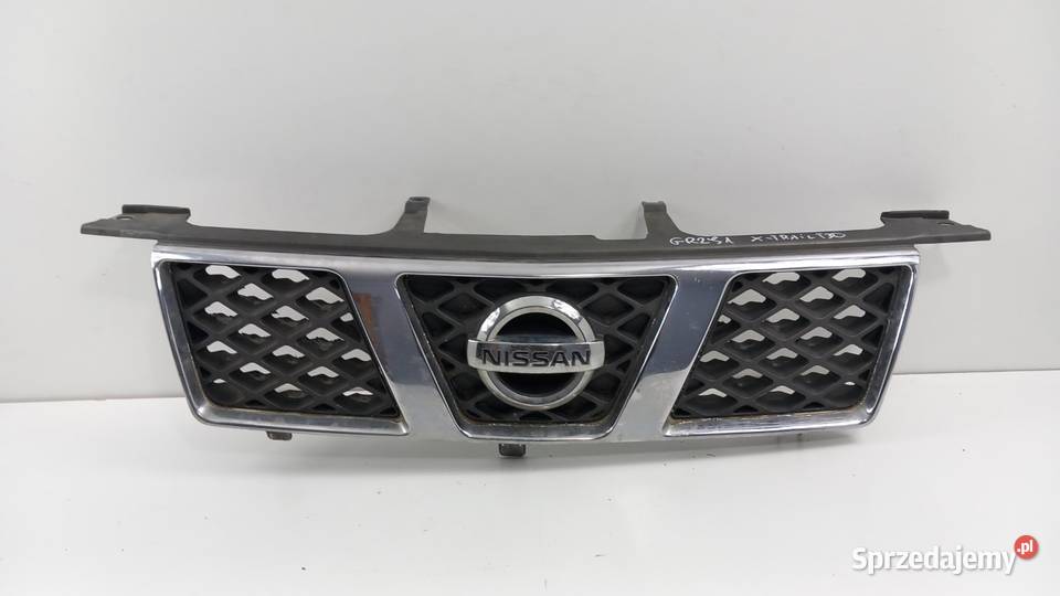 NISSAN XTRAIL T30 ATRAPA GRILL CHROM osobowe Atrapy sprzedam