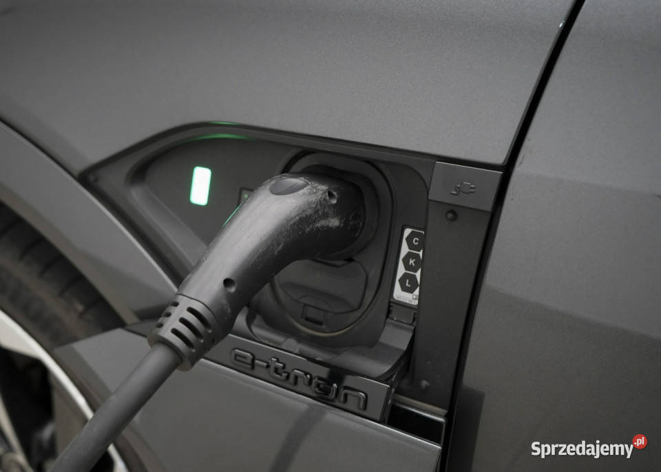 Audi Q8 etron etron 55 408 Sline MatrixLED wielofunkcyjna kierownica Kielce