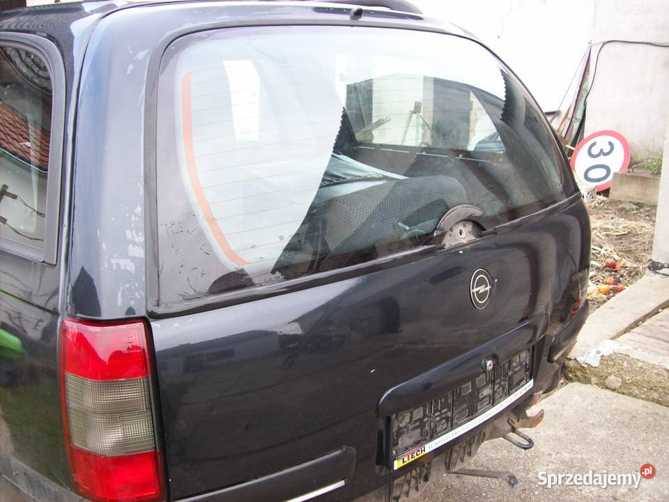 klapa tylna opel Omega B kombi Z266 opolskie Krzyżowa Dolina