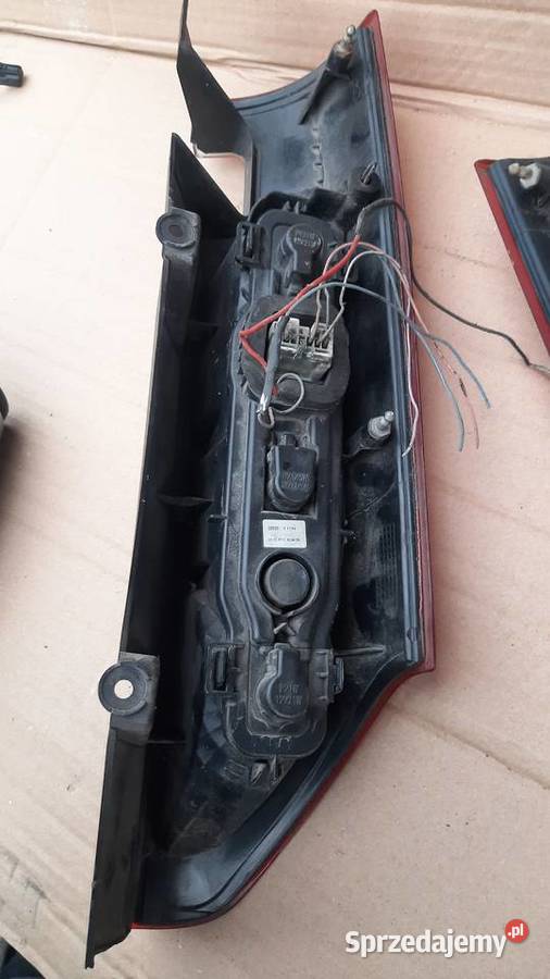lampa tylna Prawa lewa Renault Kangoo II 0813 osobowe Dębno
