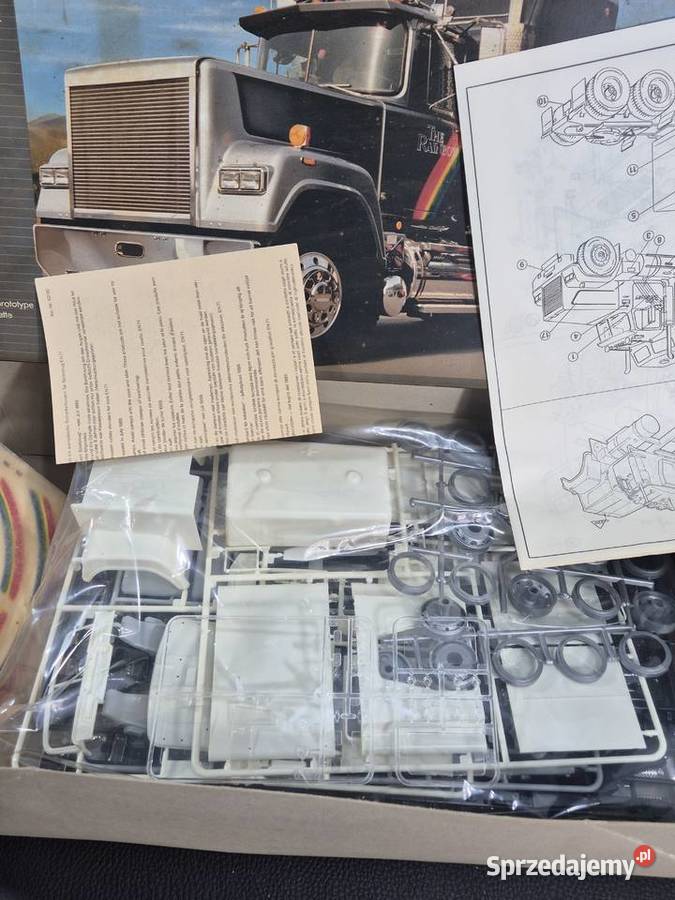 model do sklejamia Revell 7537 Rainbow Truck w Poddębice