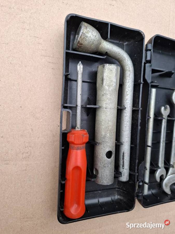 Skrzynka narzędziowa narzędziówka skrzyneczka