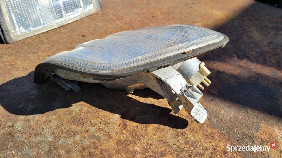 Kierunkowskazy Mercedes W124 Oświetlenie lubelskie Polesie sprzedam