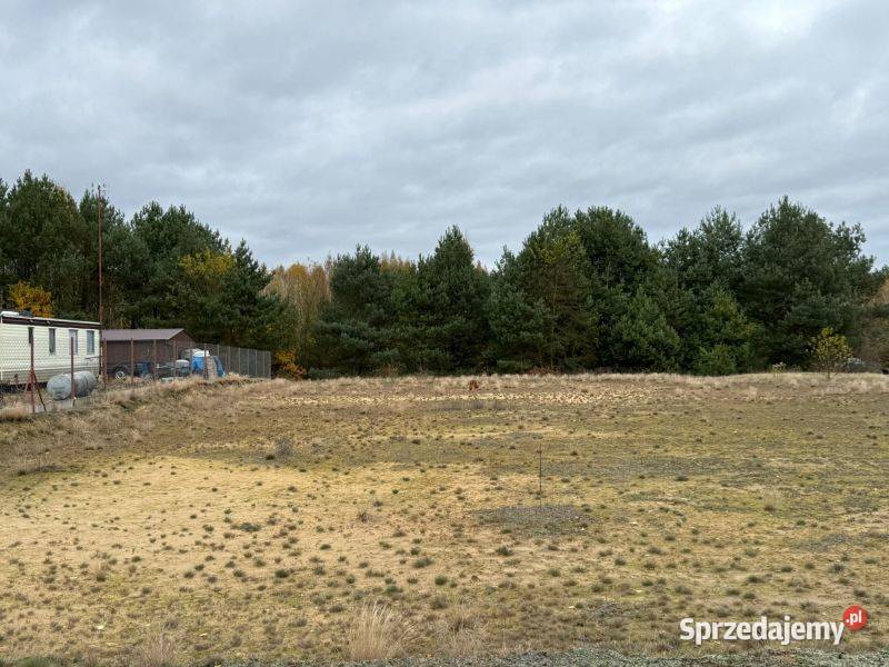 Urokliwa działka z możliwością zabudowy w Choinek