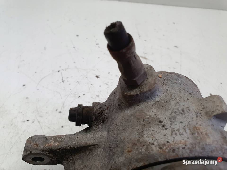 Mercedes W204 PRZEDNI ZACISK HAMULCOWY lewy osobowe Chełm