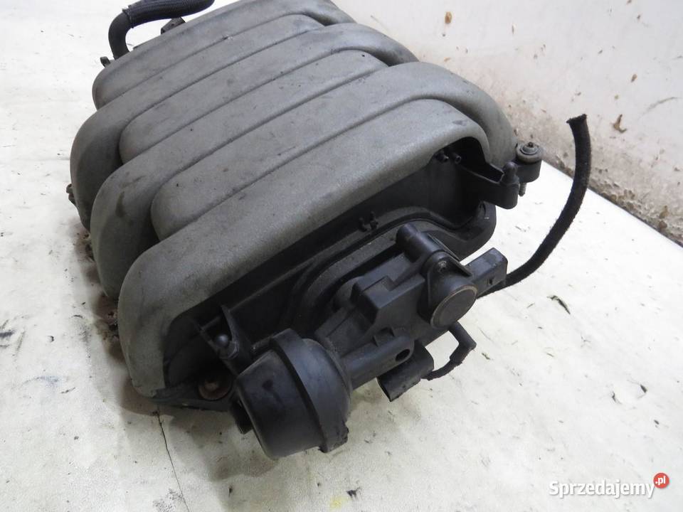 KOLEKTOR SSĄCY 32 AUDI Q5 8R 32 FSI