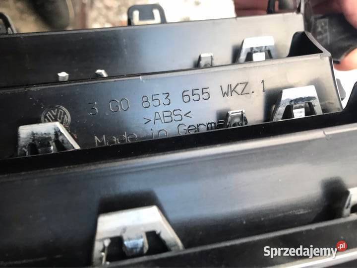Passat B8 Grill atrapa z listwami chrom Atrapy Rzeszów