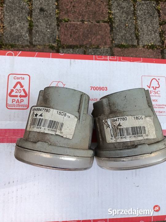 Lampa przeciwmgielna przód halogen Peugeot 1007 Rok produkcji 2004