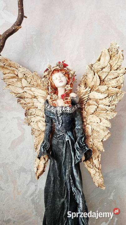 Piękny anioł z kwiatami we włosach lubelskie Zamość