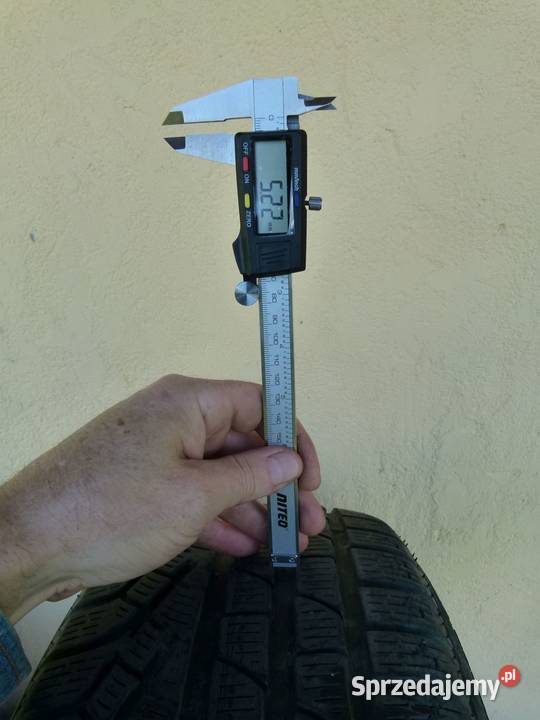 Opony Pirelli Sottozero 21555 R17 zimowe 5565mm 215 Zamość