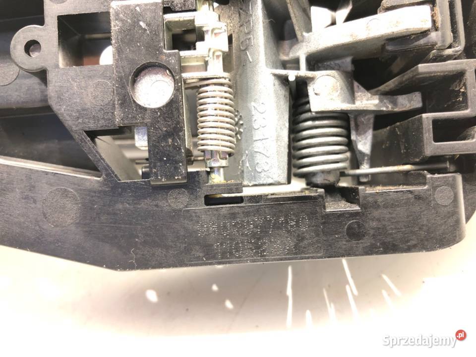 KLAMKA ZEWNĘTRZNA PRAWY PRZÓD PEUGEOT 208 II Klamki