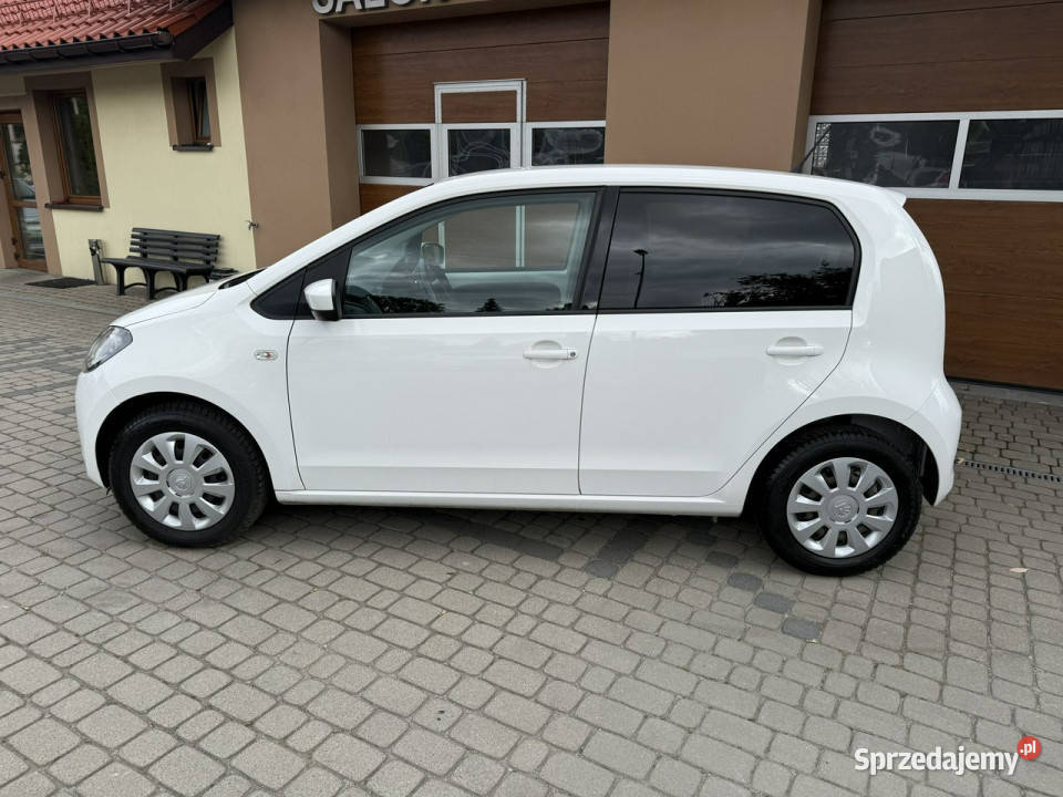 koda Citigo 10 60 Klimatzyacja Bluetooth światła LED Orzech