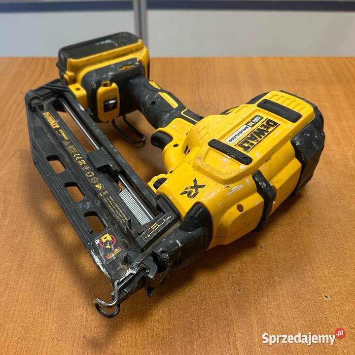 Gwoździarka DeWALT 16Ga 18V DCN660N aku 5 Ah Gwoździarki Elbląg