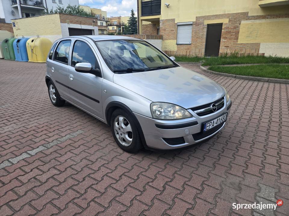 Opel Corsa 10 benzyna 2004 długie opłaty 60KM