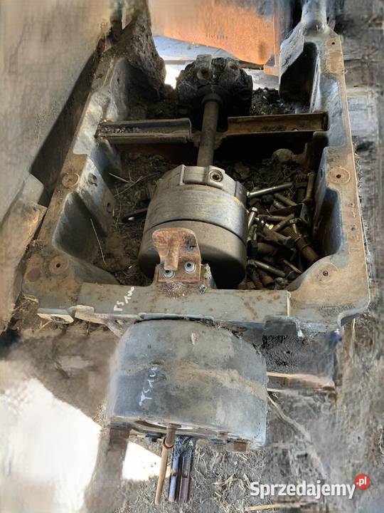 PRZEDNI WOM HOLLAND TS100 2001r TS90 TS110 TS115