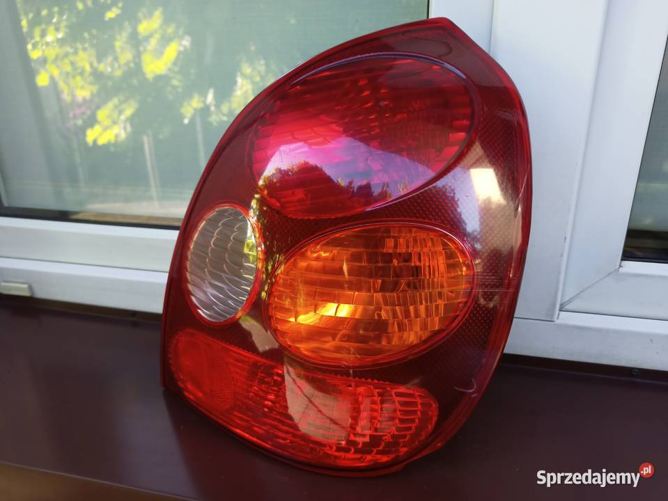 Toyota Corolla E11 hatchback lampa tył tylna Sieradz sprzedam