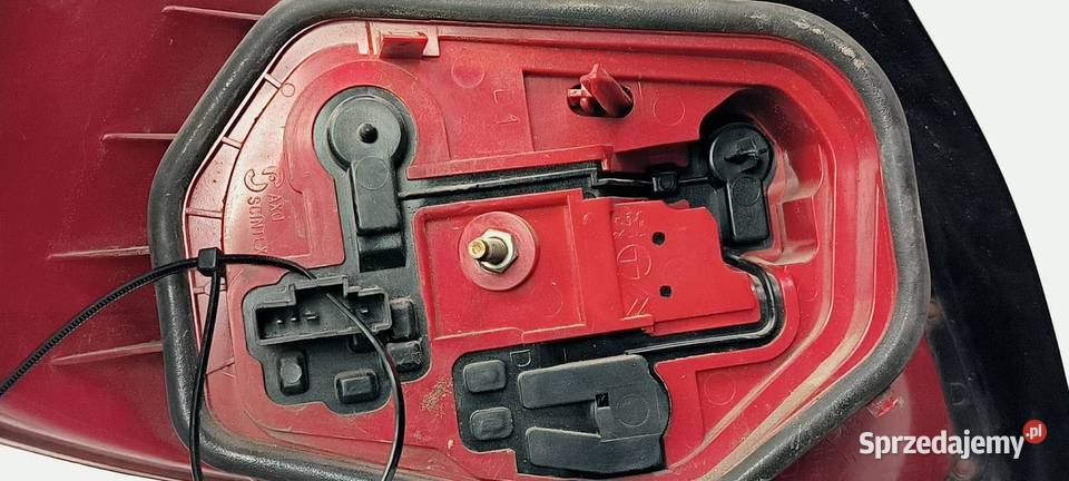 LAMPA PRAWA TYŁ PEUGEOT 206 XR 2531D osobowe Lipno