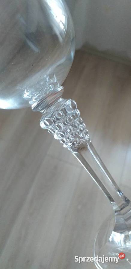 Piękne kieliszki do wina Przedbórz