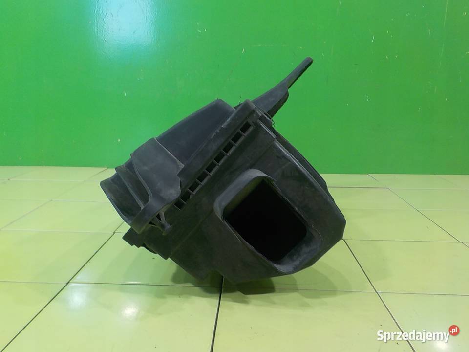 BMW 1 F20 16 D 12r HB 5D obudowa filtra Suków sprzedam