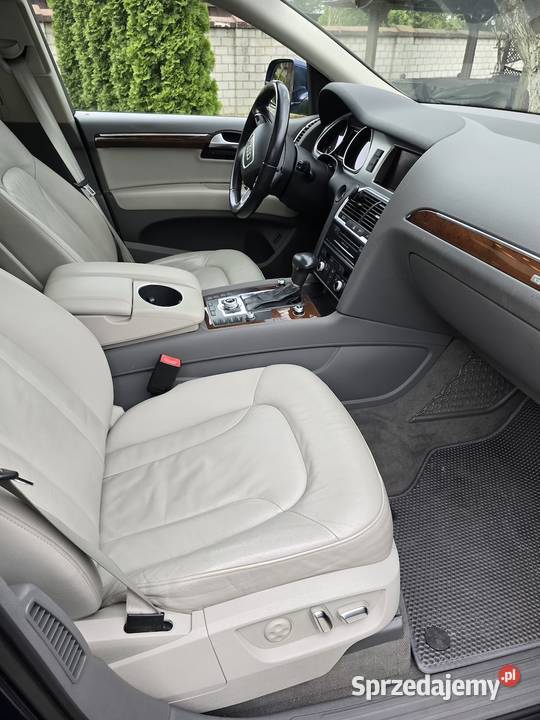 Audi Q7 z 2012 solidne 30 TFSI ze stałym Quattro światła przeciwmgielne