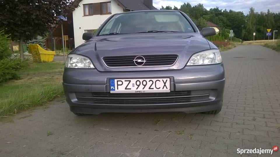 Opel Astra 14 l benzyna 2006 r niski przebieg