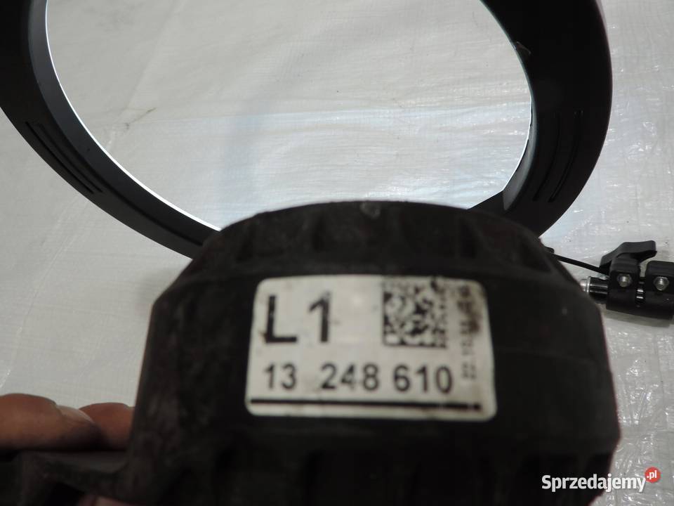 OPEL ASTRA J 16 B AUTOMAT ŁAPA PODUSZKA SKRZYNI