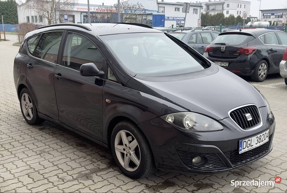 Seat Altea XL 2009r 16 Van / Minibus Iława