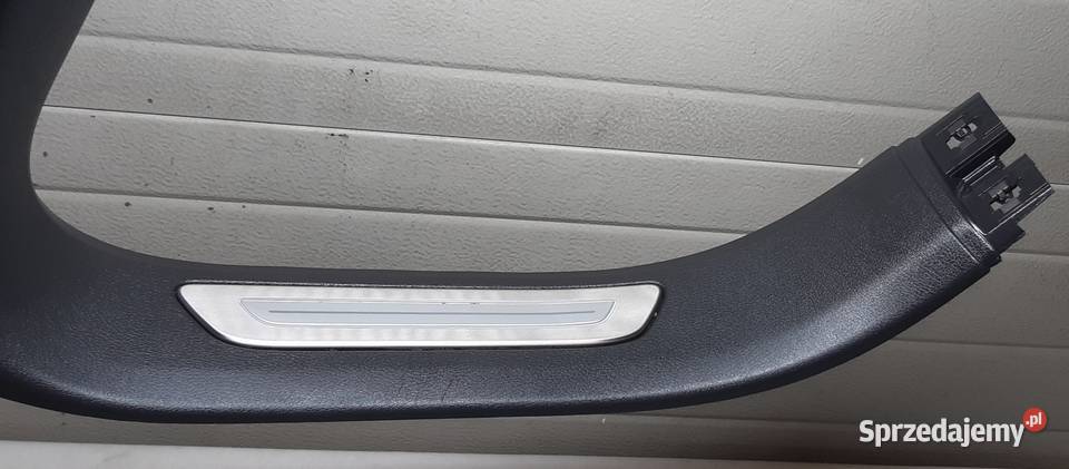 OSŁONA PROGU PRAWA VW TOUAREG 7P 7P6853370P