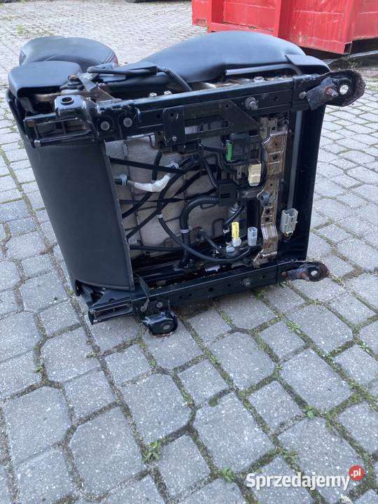 Fotele skórzane komplet kanapa elektryczne Kamocin sprzedam