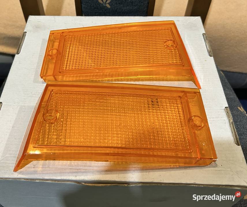 NOWY klosz kierunkowskazu lewy prawy Polonez ST