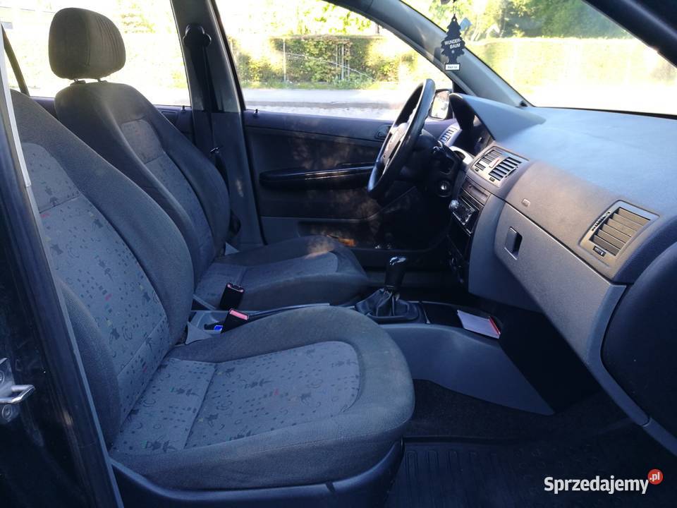 tania Ekonomiczna FABIA komb r2003 p12benz długo sprzedam