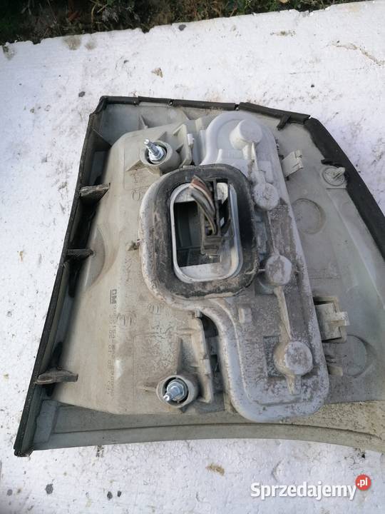 Lampy Tył Komplet Opel Astra 2 Pozostałe lubelskie Pogorzelec