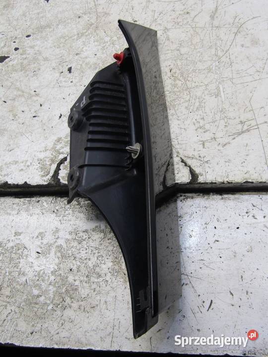 LISTWA OSŁONA LAMPY PRAWY TYŁ TYLNA NISSAN osobowe Listwy i nakładki