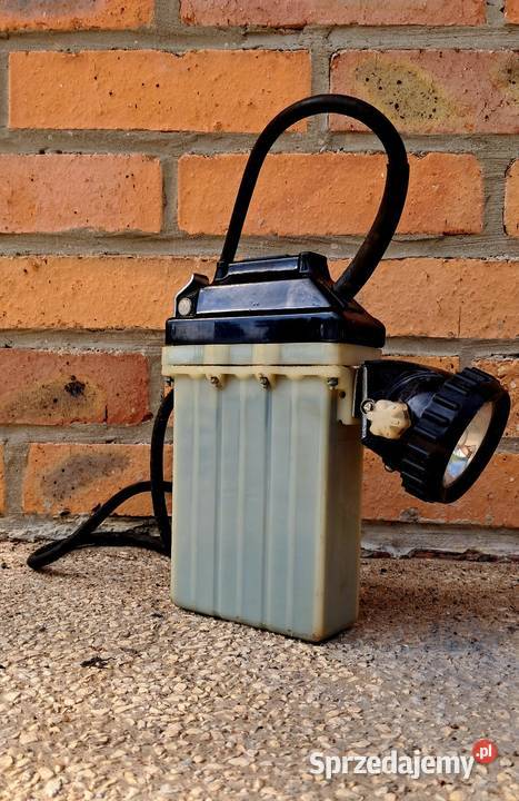 Sprawna stara lampa górnicza akumulatorowa PRL