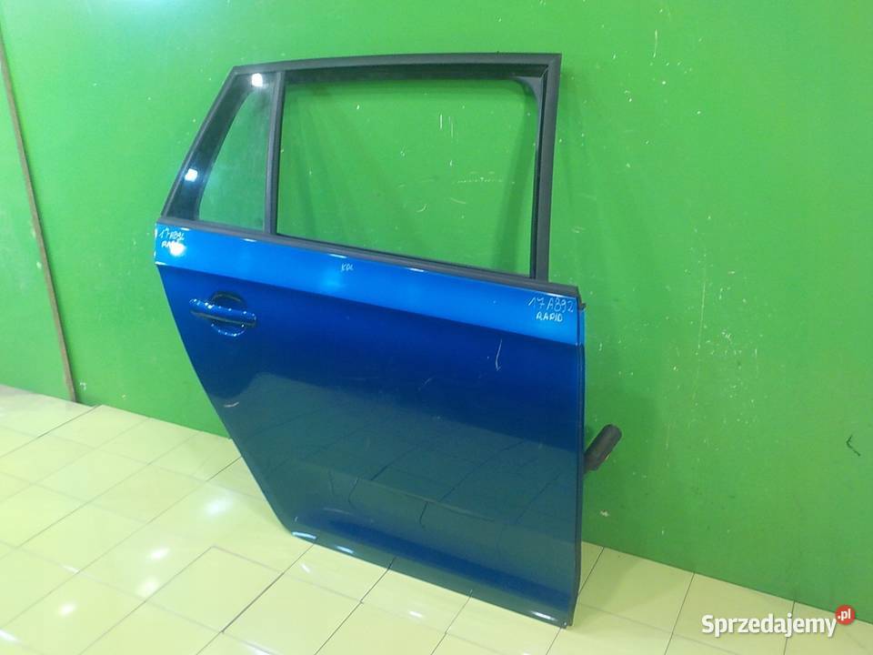SKODA RAPID 14 TDI 16r 5D drzwi prawe tyl Suków