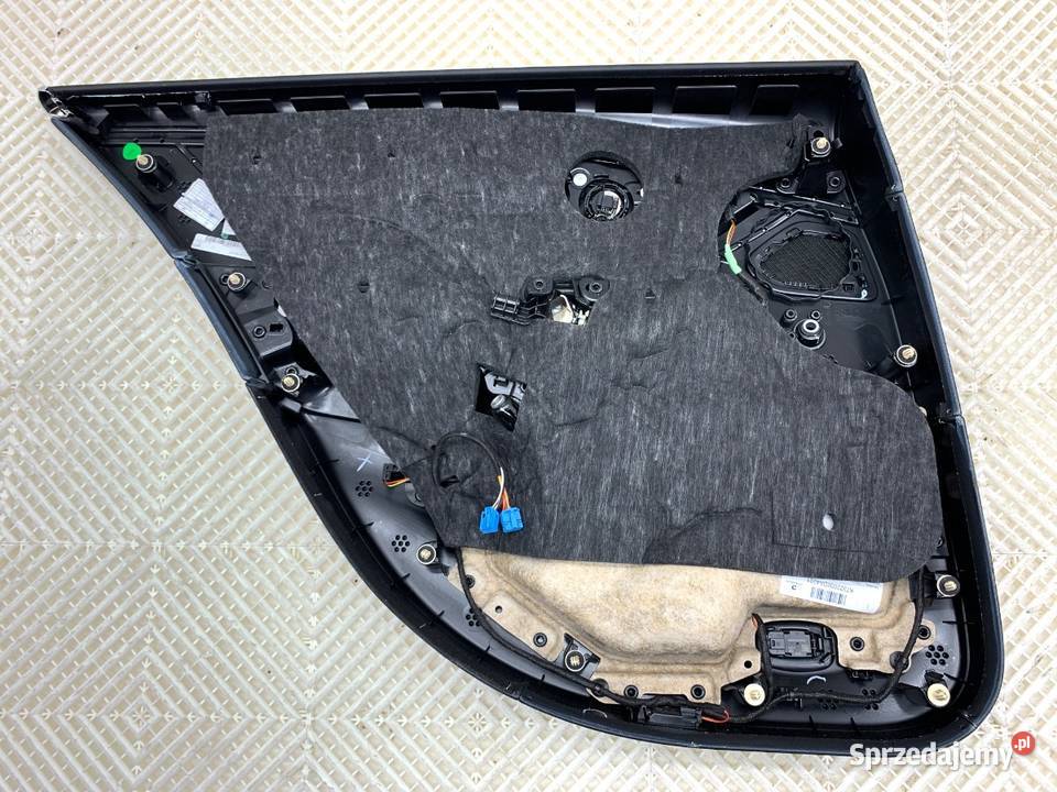 BOCZEK DRZWI PRAWY TYŁ MERCEDES CLS osobowe Tapicerki samochodowe podkarpackie