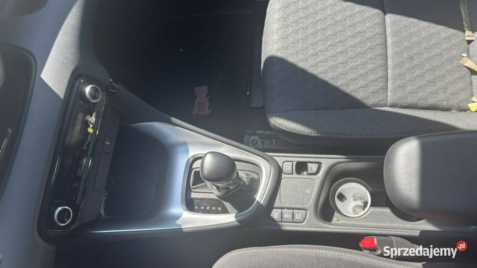 Toyota Yaris Hybrid Comfort eCVT IV 2020 światła LED Grójec