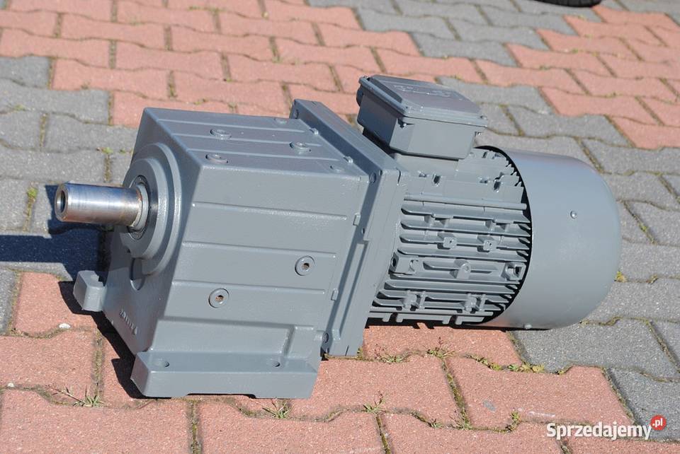 Motoreduktor 4kw 73obrmin LENZE Kargowa