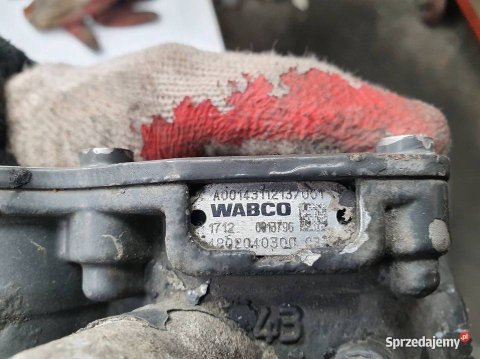 ZAWÓR POWIETRZA MERCEDES ACTROS MP4 A0014311213 osobowe kujawsko-pomorskie Lipno