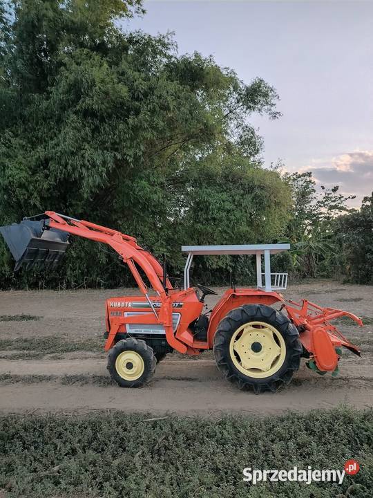 Kubota L3202DT 4x4 tur Glebogryzarka Kosisko Tarnowo