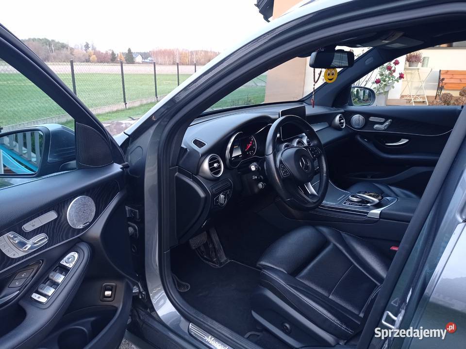 Sprzedam Mercedesa GLC300 4x4 20l benzyna 245 mazowieckie Międzyleś