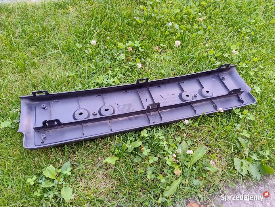 Audi 80 B4 Podstawa tablicy rejestracyjnej osobowe Listwy i nakładki Dębica