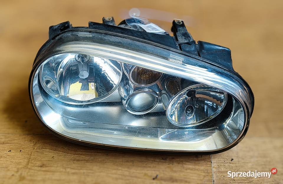 Volkswagen Golf 4 Lampa lewy przód Żywiec sprzedam