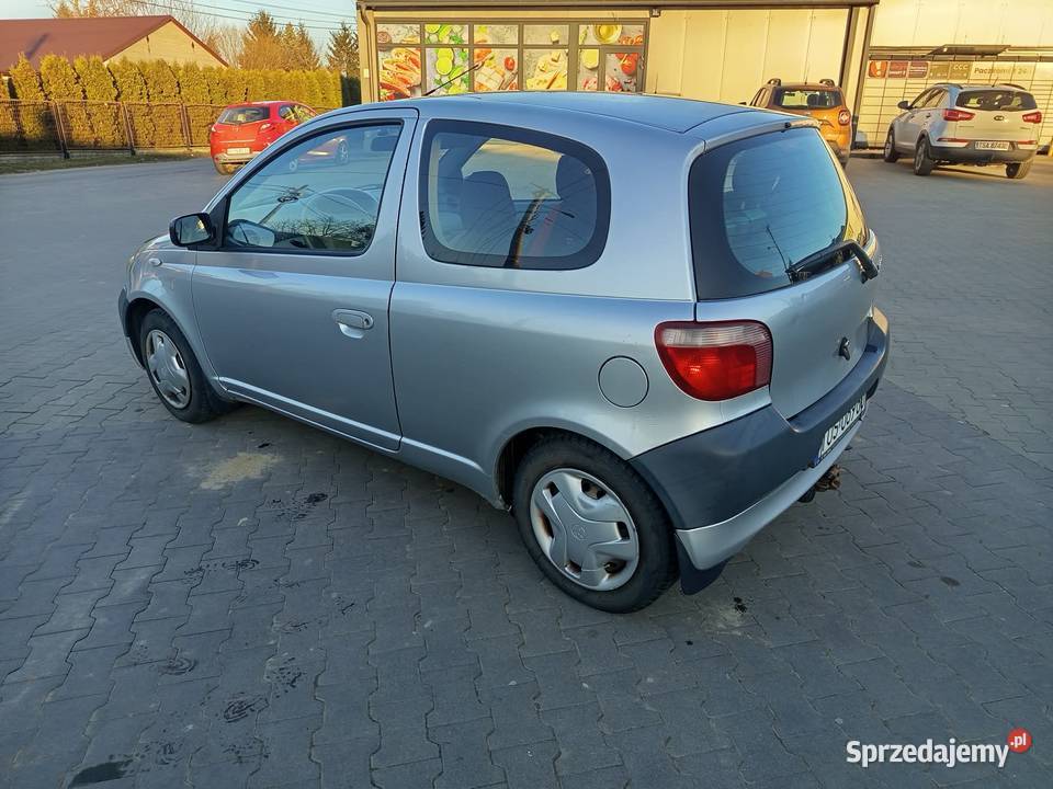 Toyota Yaris 10 benzyna wspomaganie kierowcy Tarnobrzeg