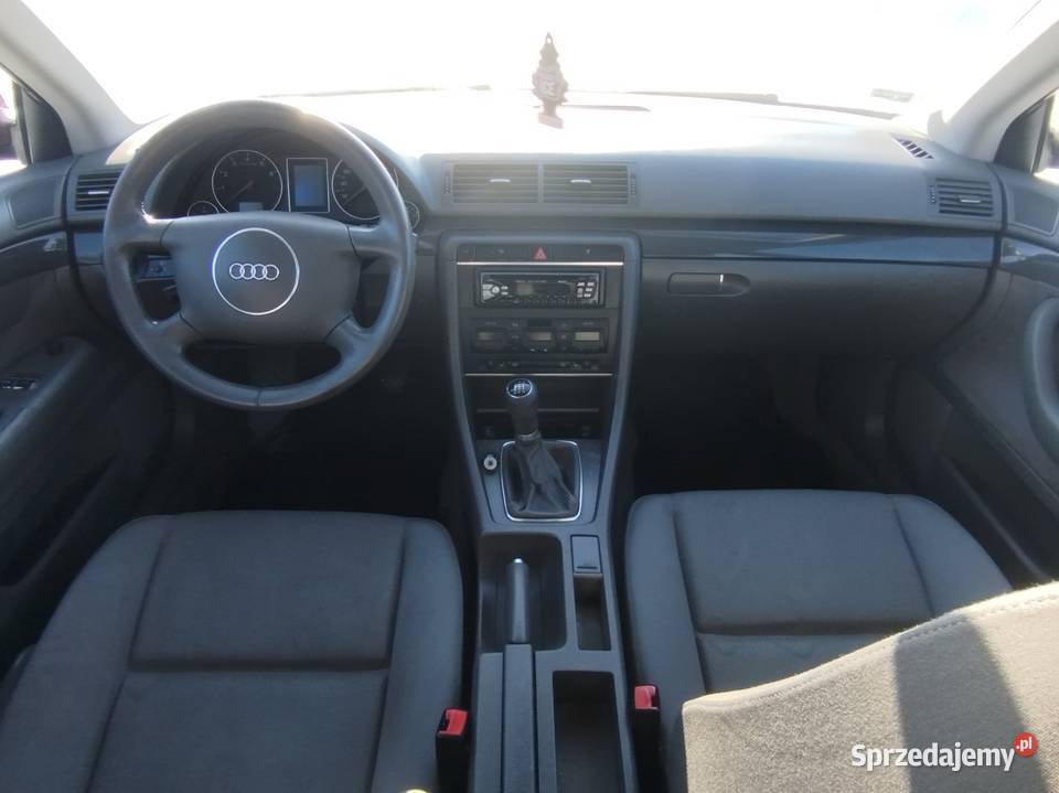 A4 b6 20 Benzyna Gaz sekwencja 2002 Sedan