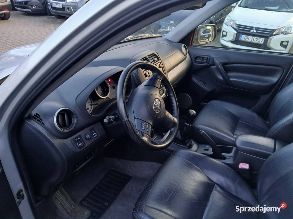Toyota RAV4 20D4D lift 4X4 skóry klimatronik Gryfino